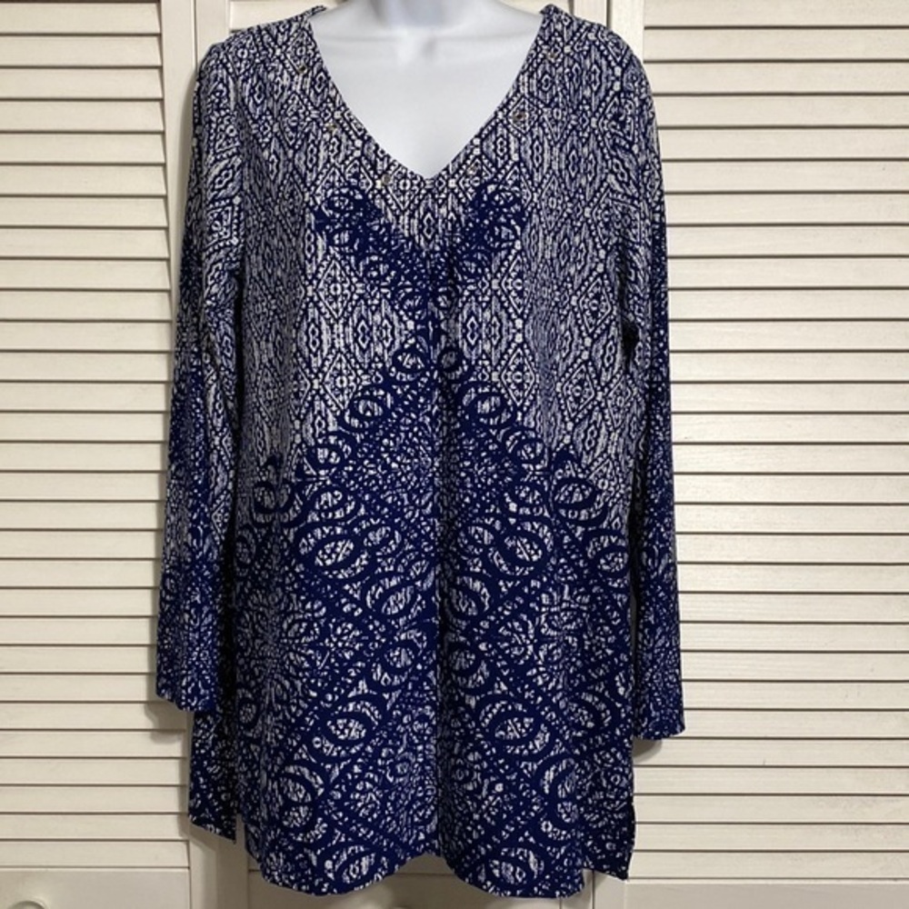 Avenue Blue and white tunic!